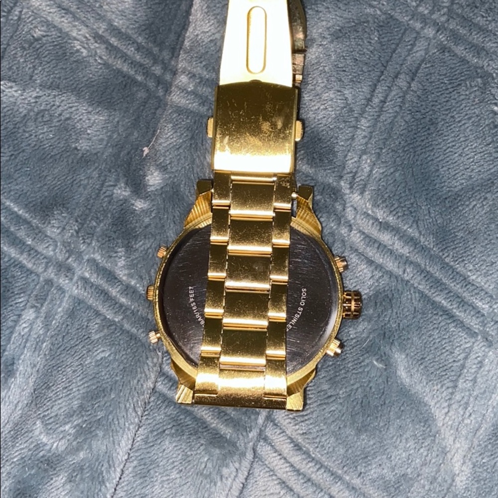 Watch - Picture 4 of 4